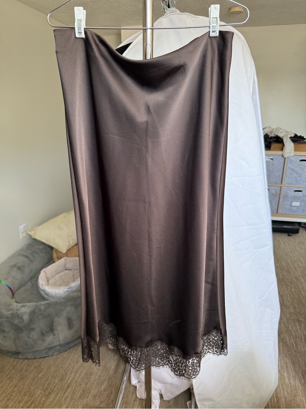 BNWT lace trimmed skirt - Picture 2 of 4